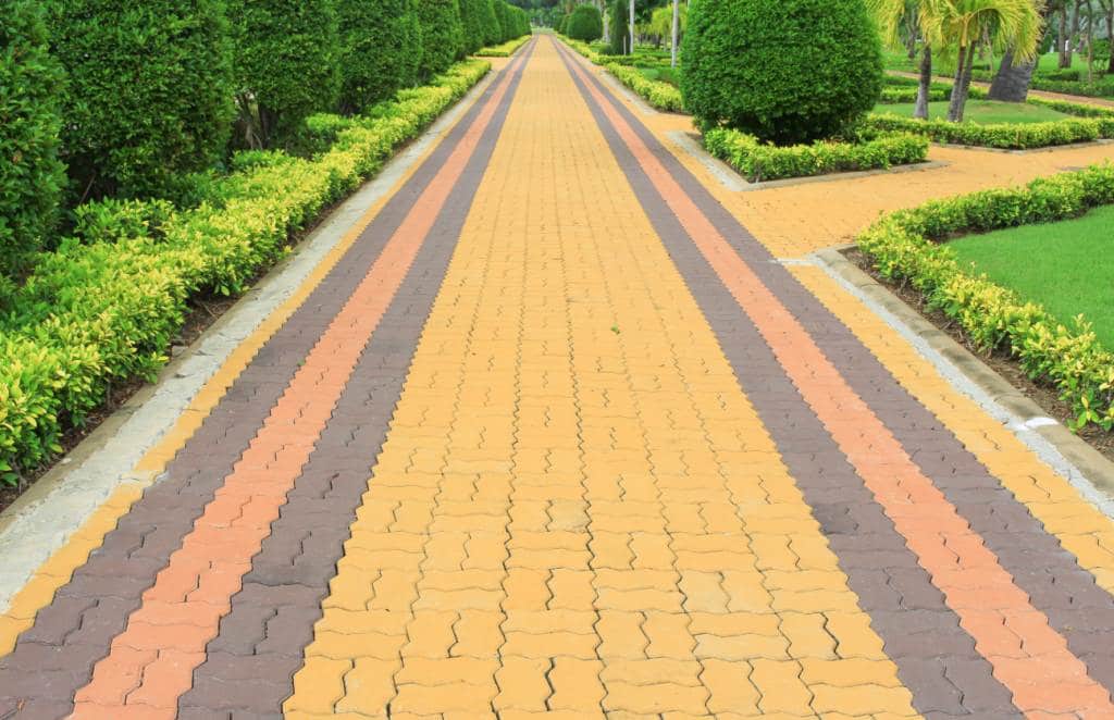 How do determine the block paving cost in the UK?